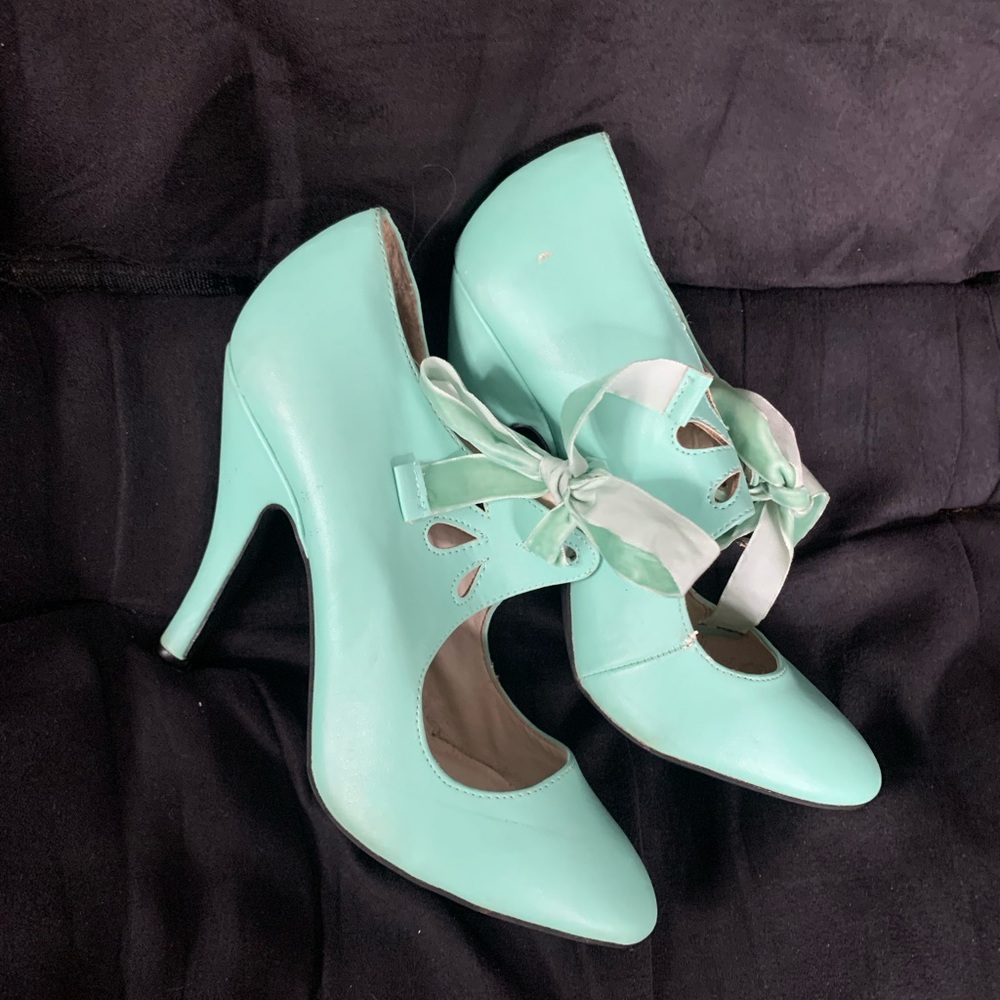 Tiffany blue heels
